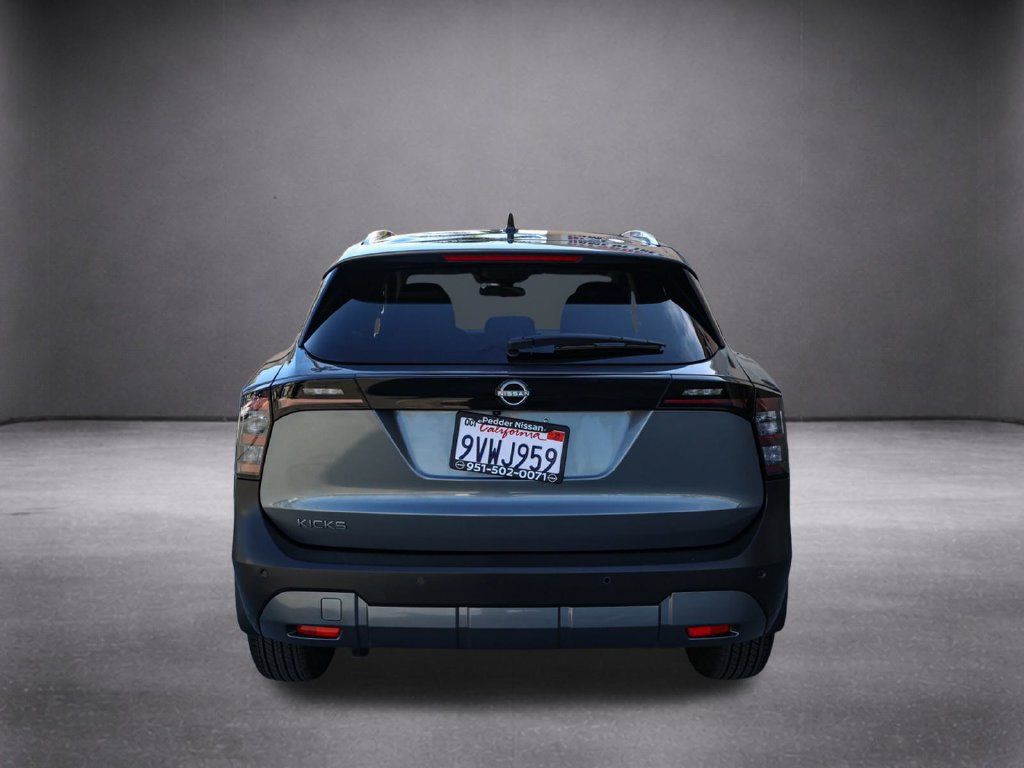 Used 2026 Nissan Kicks SV FWD image 6