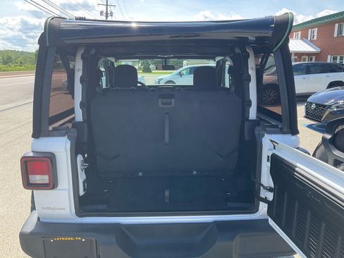 Used 2020 Jeep Wrangler Sport AWD/4WD image 12