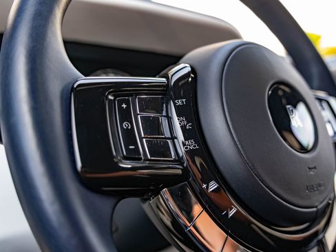 Used 2019 Rolls-Royce Cullinan image 20