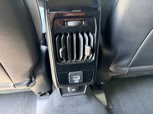 Used 2025 Jeep Compass Latitude AWD/4WD image 25