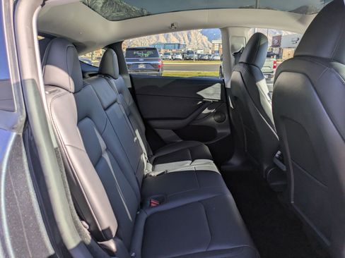 Used 2024 Tesla Model Y Long Range image 26