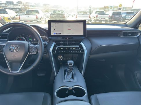 Used 2024 Toyota Venza Nightshade image 12