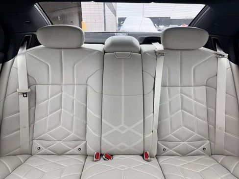 Certified 2023 BMW 760i xDrive w/ Parking Assistance Package image 29