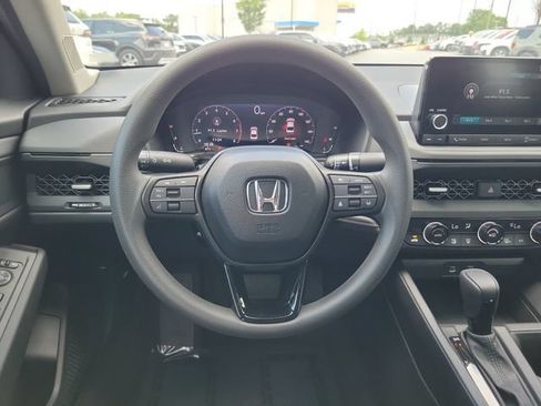 Certified 2025 Honda Accord SE image 27