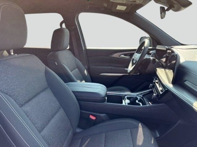 Used 2025 Chevrolet Traverse LT AWD/4WD image 10