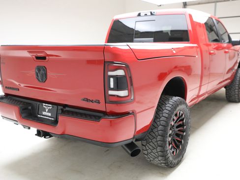 Used 2024 RAM 2500 Laramie w/ Night Edition AWD/4WD image 5
