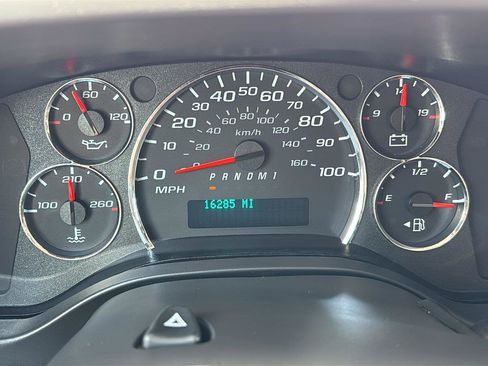 Used 2025 GMC Savana 2500 w/ Driver Convenience Package RWD image 27