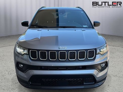 Used 2024 Jeep Compass Latitude AWD/4WD image 9