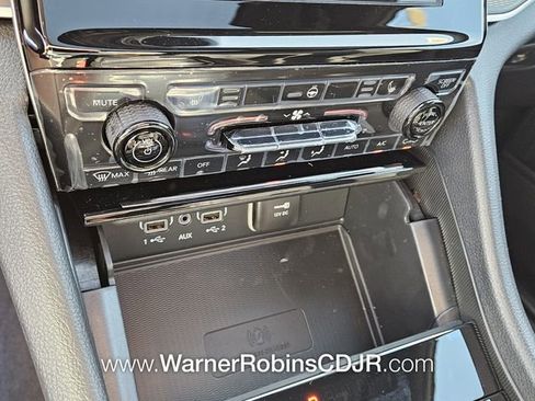 New 2025 Jeep Grand Cherokee L Laredo w/ Luxury Tech Group I image 22