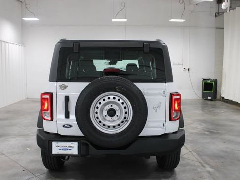 New 2025 Ford Bronco 4-Door image 7