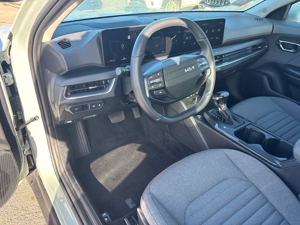 Used 2025 Kia K4 EX FWD image 9