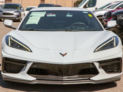 Used 2023 Chevrolet Corvette Stingray Premium Conv w/ Z51 Performance Package RWD image 3