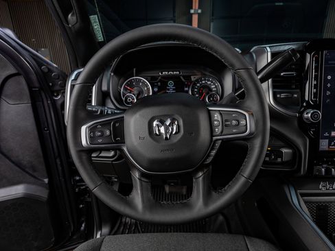 Used 2025 RAM 3500 Big Horn image 19