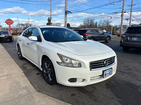 Used 2014 Nissan Maxima 3.5 S w/ Limited Edition Package image 10