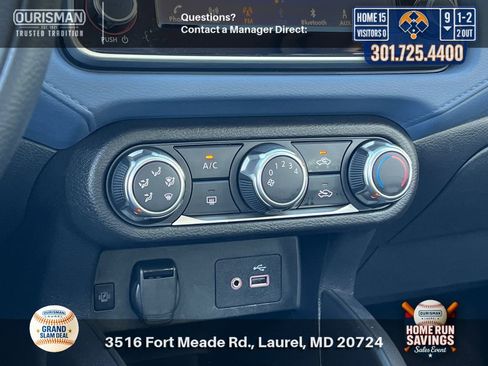 Used 2023 Nissan Versa SV FWD image 14