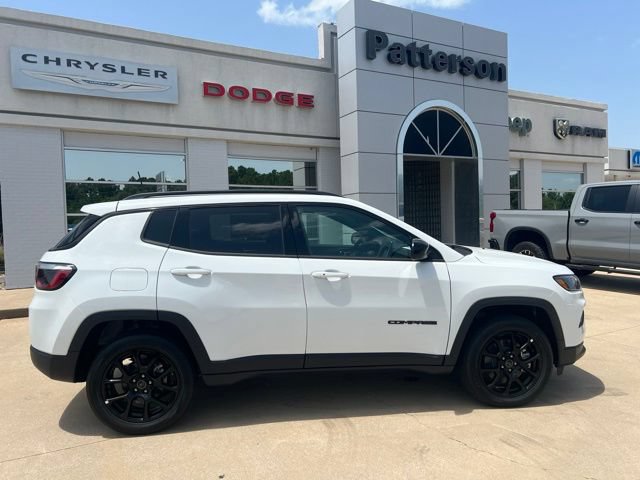 New 2026 Jeep Compass Latitude AWD/4WD image 1