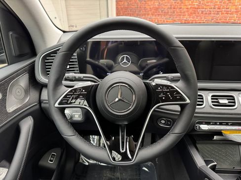 New 2026 Mercedes-Benz GLS 450 4MATIC image 12