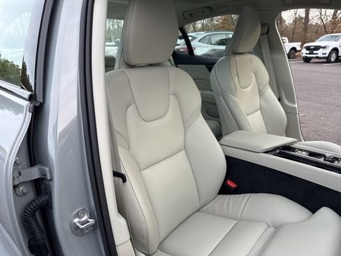 Used 2024 Volvo S60 B5 Ultimate w/ Climate Package image 22