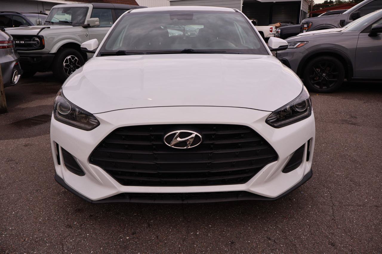 Used 2020 Hyundai Veloster 2.0 FWD image 2