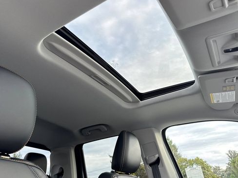 New 2026 Ford Maverick Tremor AWD/4WD image 17