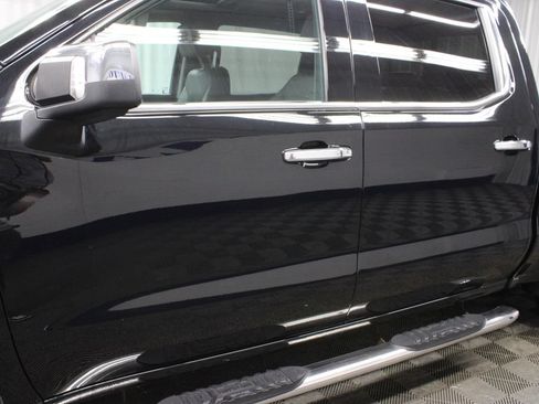 Used 2021 Chevrolet Silverado 1500 LTZ w/ Z71 Off-Road Package AWD/4WD image 40