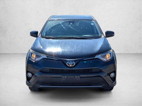 Used 2018 Toyota RAV4 XLE image 2