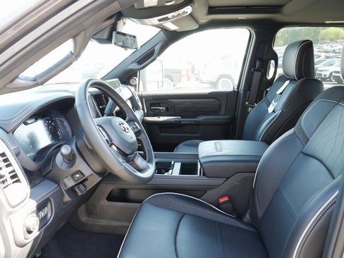 Used 2025 RAM 3500 Limited image 2