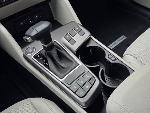 New 2026 Kia Sportage EX FWD image 9