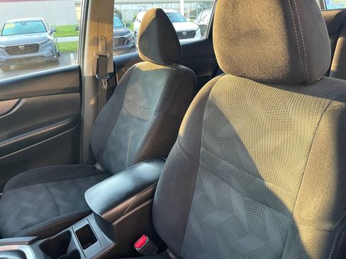 Used 2016 Nissan Rogue S FWD image 6