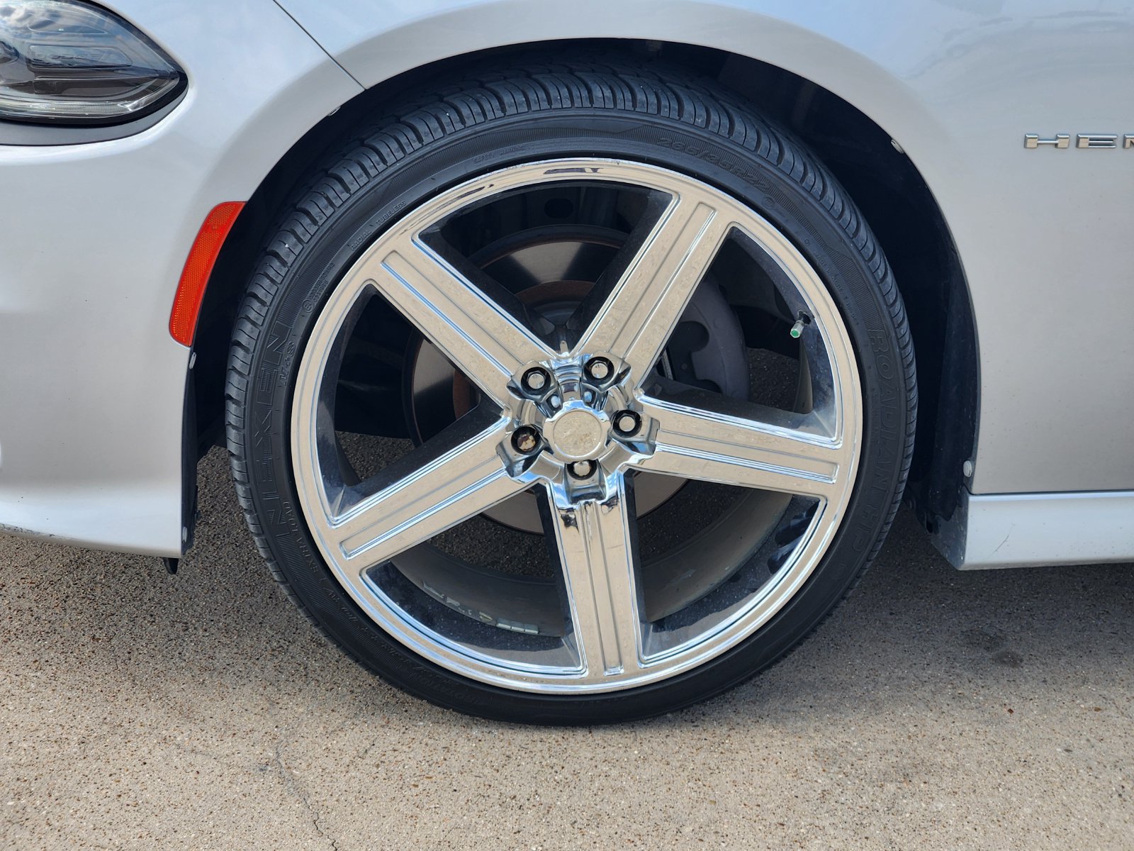 Used 2020 Dodge Charger R/T RWD image 11