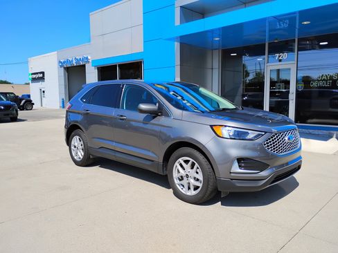 Used 2023 Ford Edge SEL AWD/4WD image 4