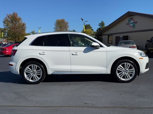Used 2018 Audi Q5 2.0T Premium w/ Premium Plus Package image 9