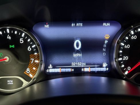 Used 2021 Jeep Renegade Latitude image 22