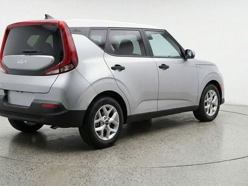 Used 2025 Kia Soul LX w/ LX Technology Package image 9