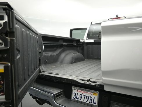 Used 2019 RAM 1500 Laramie image 25