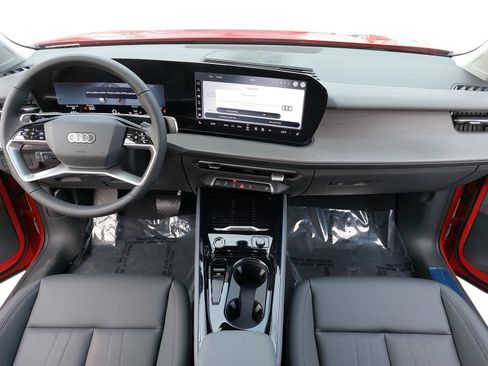 New 2026 Audi Q3 quattro 2.0T AWD/4WD image 9