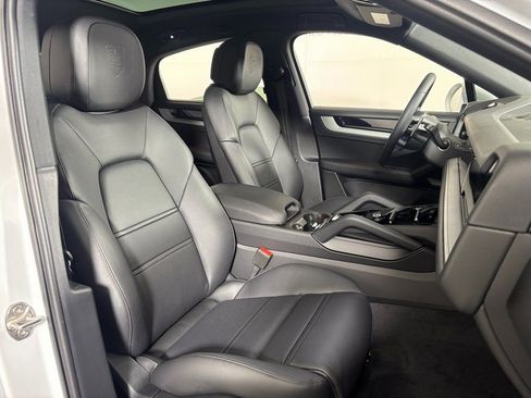 Certified 2026 Porsche Cayenne S AWD/4WD image 40