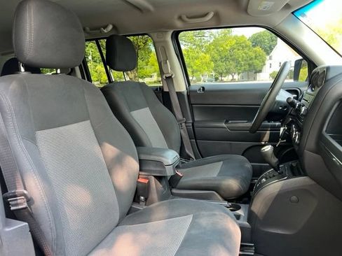 Used 2015 Jeep Patriot Sport w/ Power Value Group FWD image 24