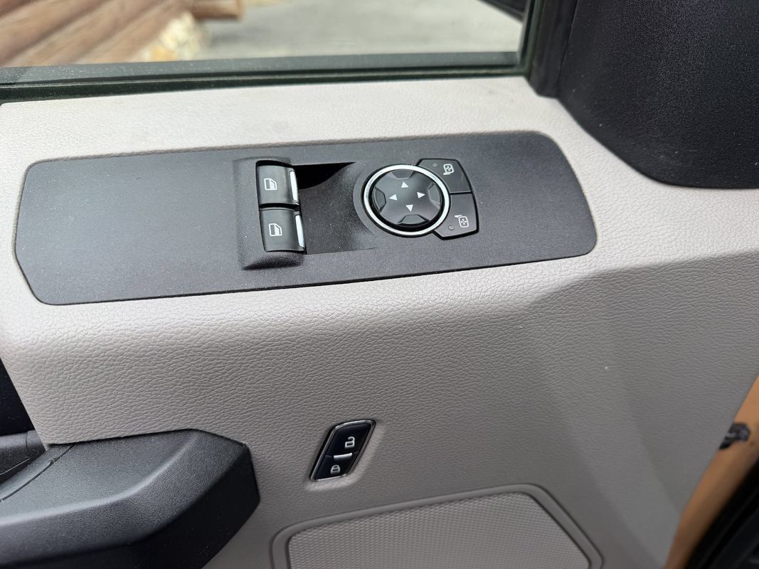 Used 2017 Ford F250 XL w/ Power Equipment Group AWD/4WD image 11