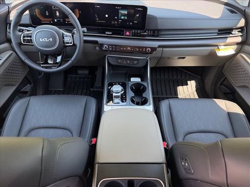 New 2026 Kia Carnival EX image 17