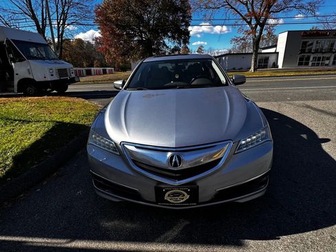 Used 2015 Acura TLX image 2