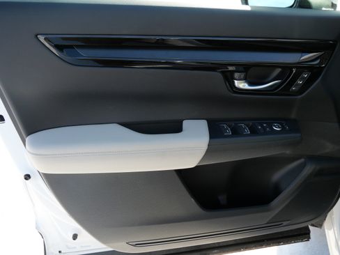 Used 2025 Honda CR-V EX-L image 24