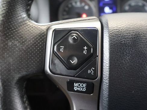Used 2017 Toyota Tacoma SR5 w/ Tow Package AWD/4WD image 18