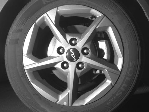 Used 2025 Kia K4 LXS image 13