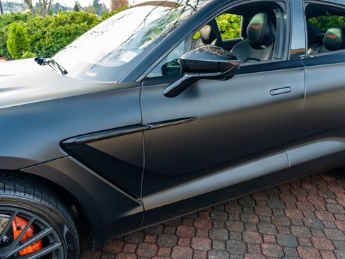 Used 2022 Aston Martin DBX image 48