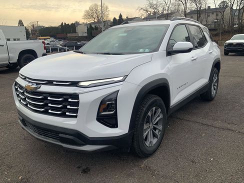 New 2026 Chevrolet Equinox LT image 3