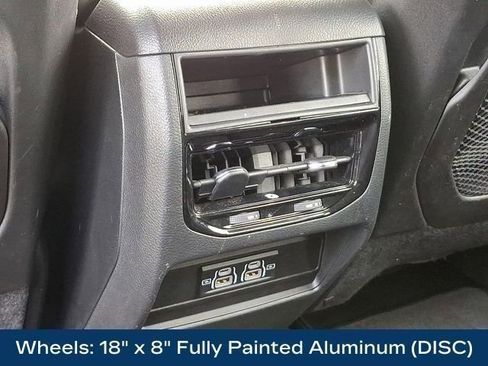 Used 2023 Jeep Grand Cherokee Laredo image 23