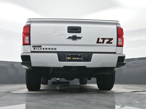 Used 2017 Chevrolet Silverado 1500 LTZ Z71 w/ Redline Edition image 29