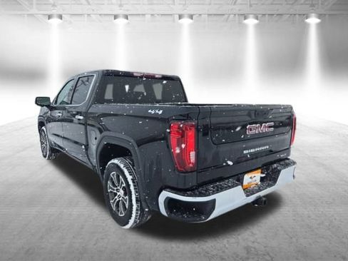 Used 2025 GMC Sierra 1500 SLT image 9