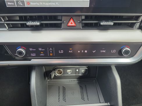 Certified 2025 Kia Sportage EX image 34